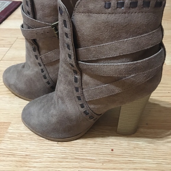 Booties for women size 7.5 M - Picture 2 of 7